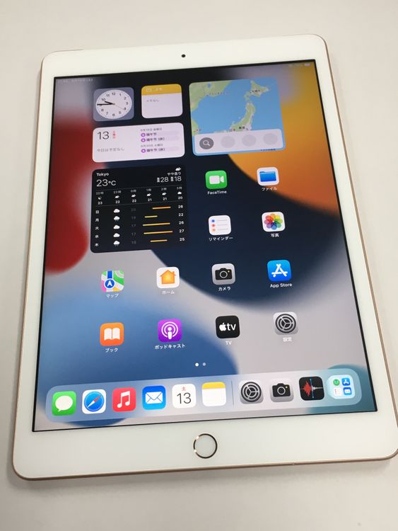 �ڥ�Х���BOX�۱վ����� ����99�� iPad ��7���� SIM�ե꡼ 32GB �������
