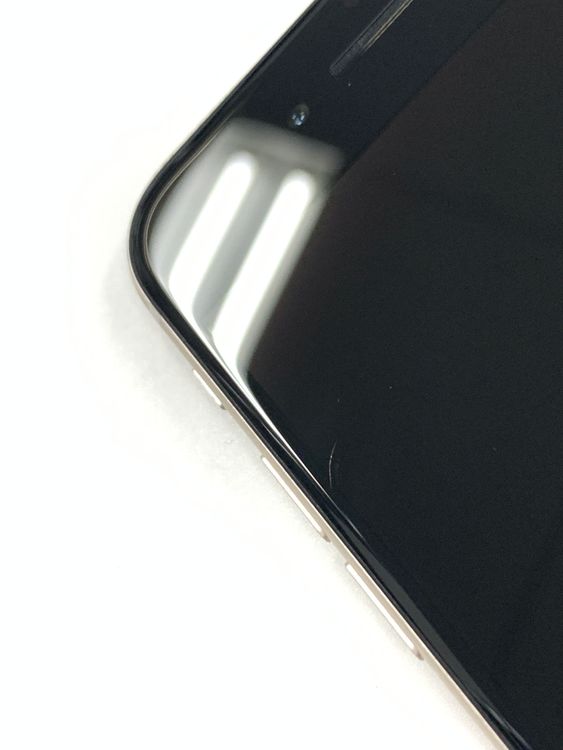 �ڥ�Х���BOX�� ����79%SIM�ե꡼iPhone SE(�裳����) 64GB���������饤��