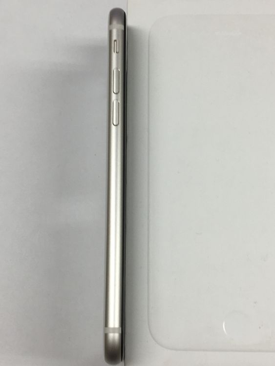 ��ư��ġ�����100���iPhone SE3 ��3���� 64GB SIM�ե꡼ �������饤��