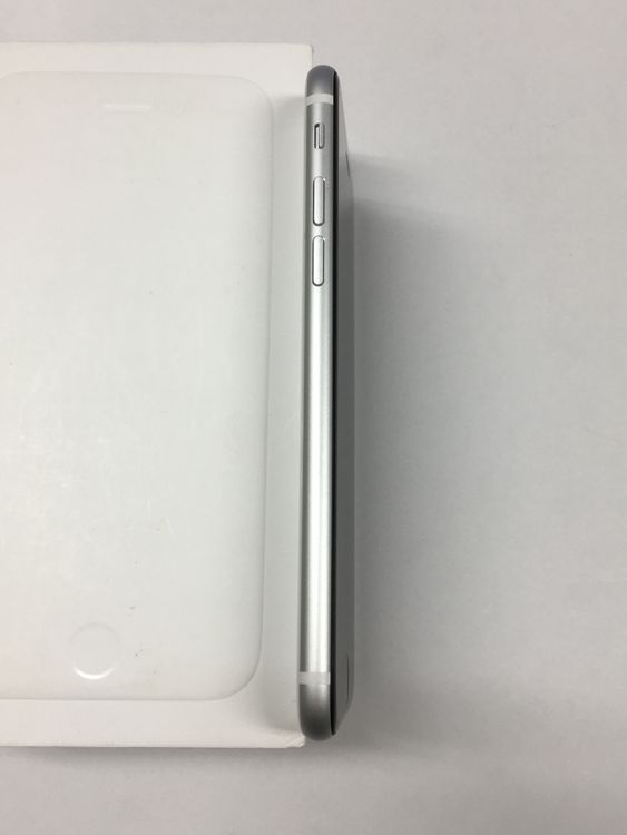 ����Ʊ�͡�����91��  SIM�ե꡼ iPhone SE ��2���� 64GB �ۥ磻��