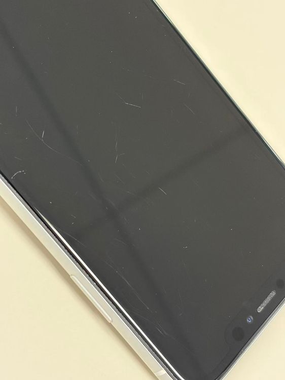 ����85%SIM�ե꡼ iPhoneXR 128GB �ۥ磻��