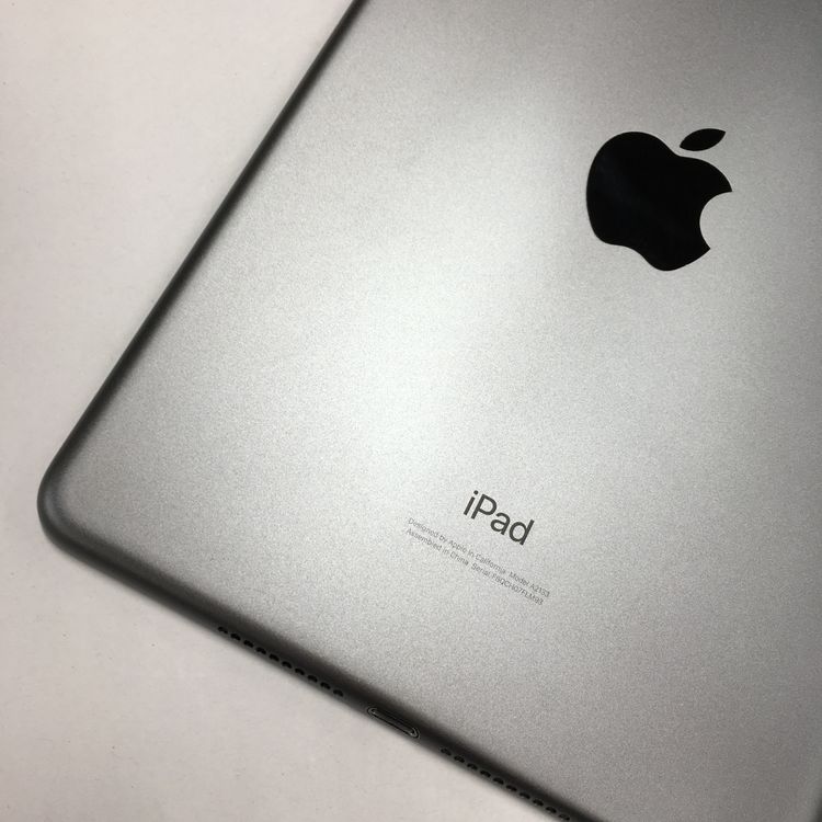 ڥХBOX 83 Apple iPad mini 5 Wi-Fi 64GB