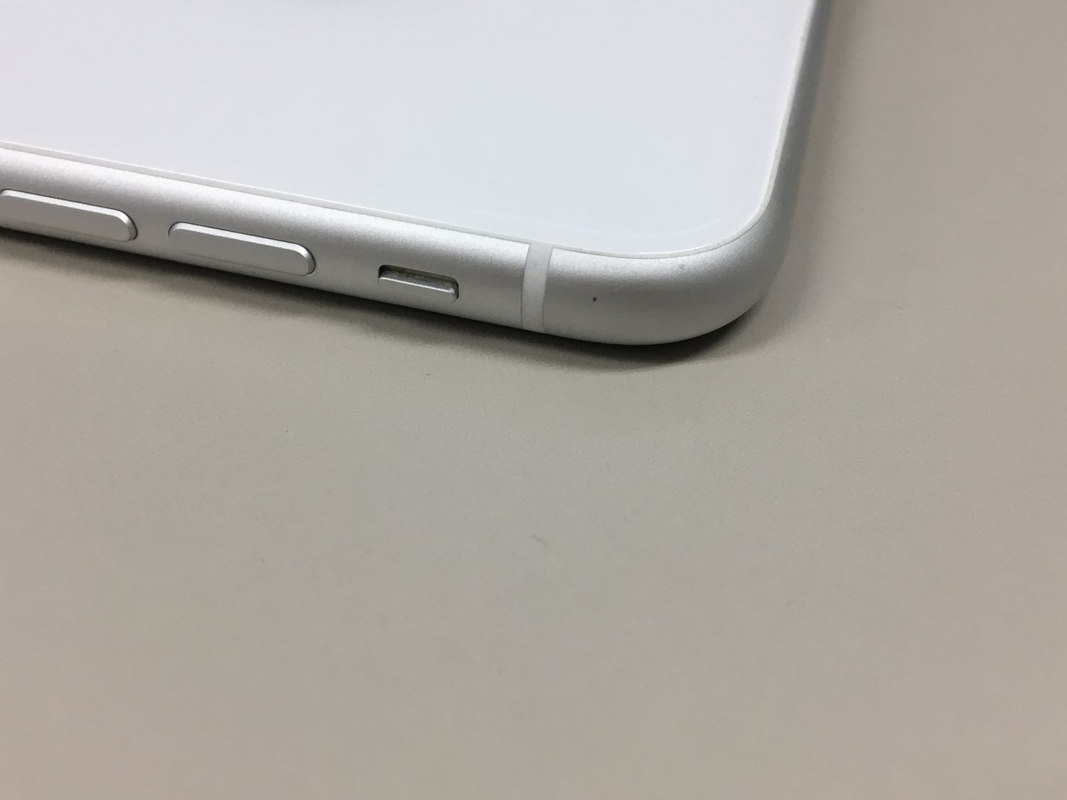 ムスビー｜【モバイルBOX】美品 電池87％ SIMフリー iPhoneXR