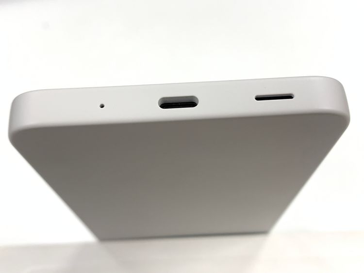 ����Ʊ�� SIM�ե꡼AQUOS wish5 SH-52F �ۥ磻��
