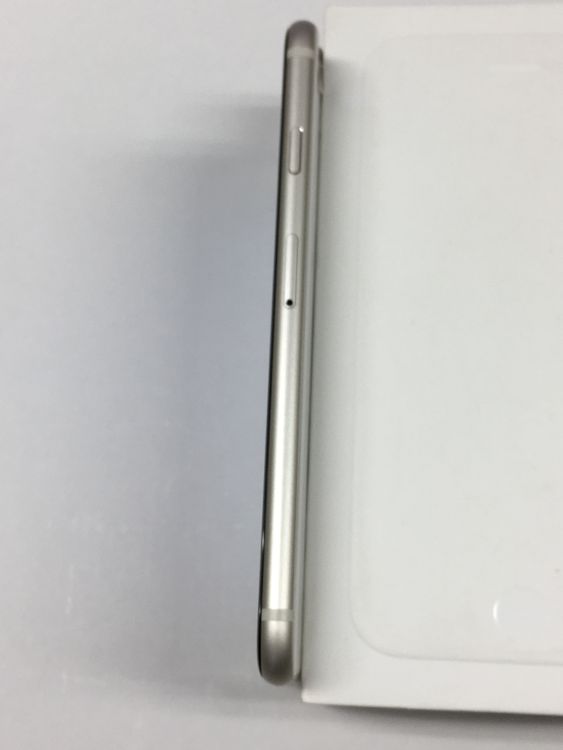 �ڥ�Х���BOX��Ķ���� ����88�� SIM�ե꡼ iPhone SE����3�����64GB