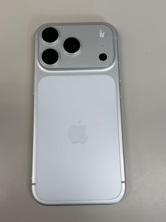 �ڥ�Х���BOX������ ����100%SIM�ե꡼ iPhone17 Pro 256GB ����С�