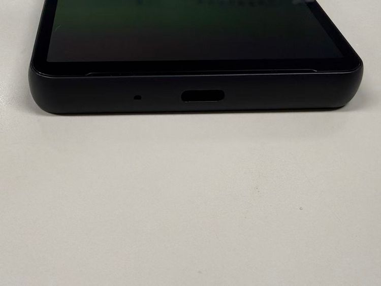 �ڥ�Х���BOX�۶���������97% SIM�ե꡼Xperia 10 VI SOG14 128GB