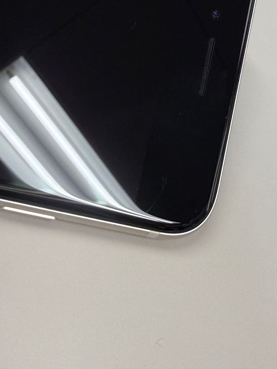 �ڥ�Х���BOX�۶����� ����100%SIM�ե꡼ iPhone SE(�裳����) 64GB