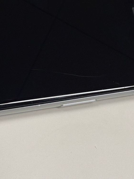 ����99% SIM�ե꡼iPhoneXR 128B �ۥ磻��