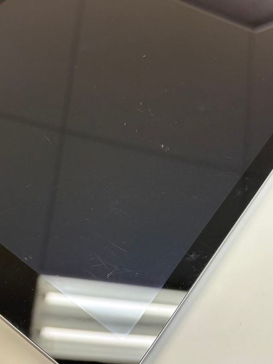 ����94% SIM�ե꡼iPad (��6����) 128GB ���ڡ�������