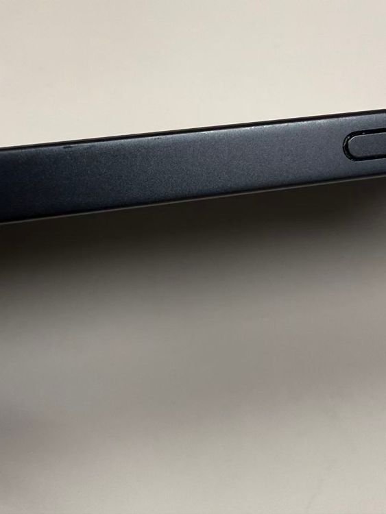 ���ʡ��Хåƥ꡼100%SIM�ե꡼ iPhone16e 128GB���֥�å�