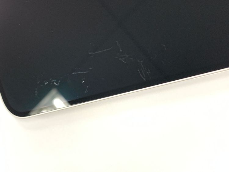 �ڥ�Х���BOX�� ����85% SIM�ե꡼ iPhone12 64GB �ۥ磻��