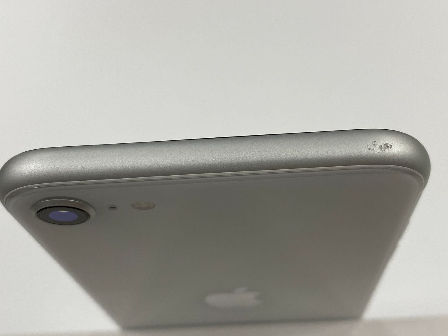 ムスビー｜【モバイルBOX】美品 電池80%SIMフリー iPhone SE(第2世代
