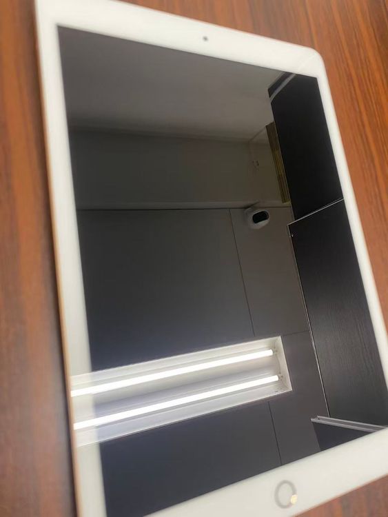 ����84��Apple iPad ��7���� Wi-Fi��128GB Gold