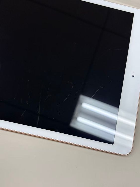 ����95% apple iPad (��7����) 128GB ������