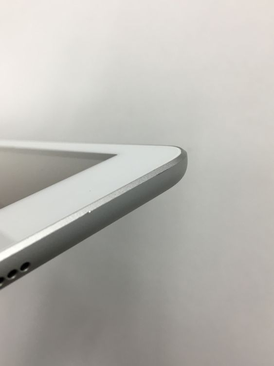 �ڥ�Х���BOX������ SIM�ե꡼ Apple iPad ��8���� 32GB ����С�