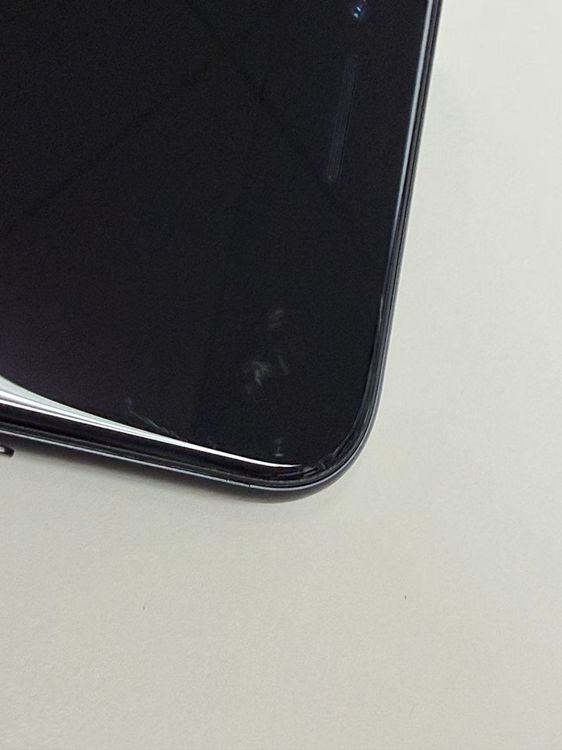 �ڥ�Х���BOX�� ���� ����89%SIM�ե꡼ iPhone SE(��2����) 64GB