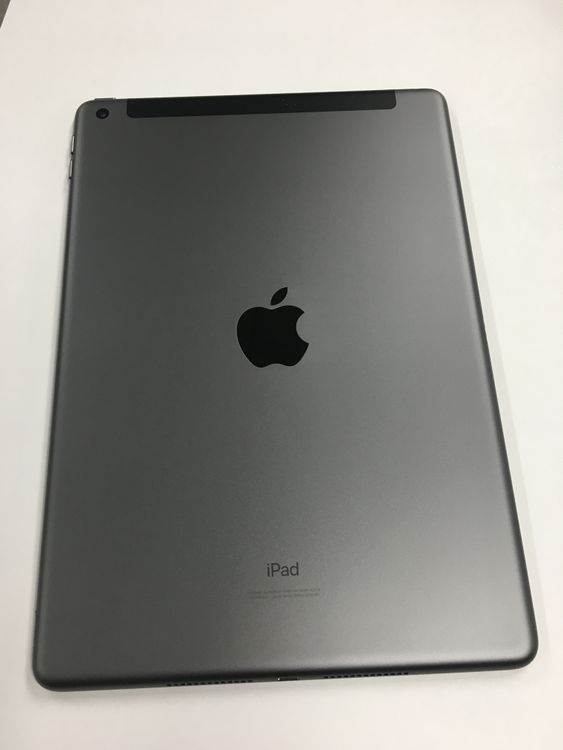 ���� ����88�� Apple iPad ��8���� SIM�ե꡼ 32GB ���ڡ������쥤