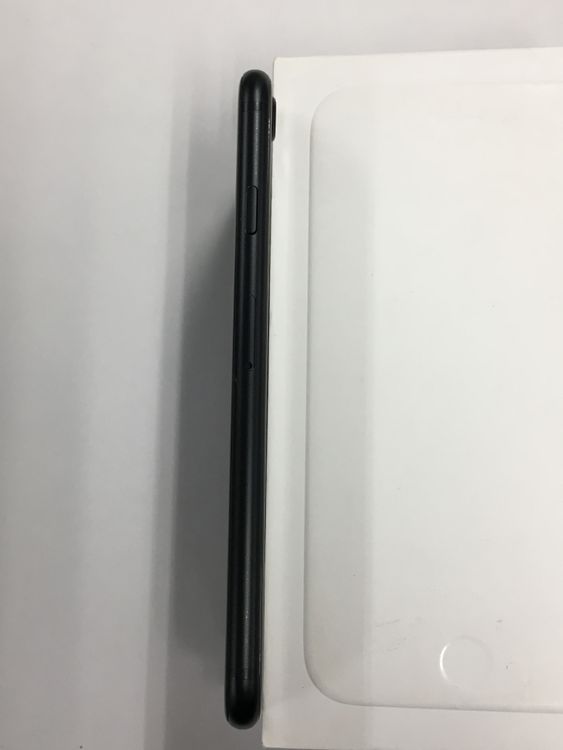 �ڥ�Х���BOX��Ķ���� ����89�� iPhone SE2 ��2���� 64GB SIM�ե꡼