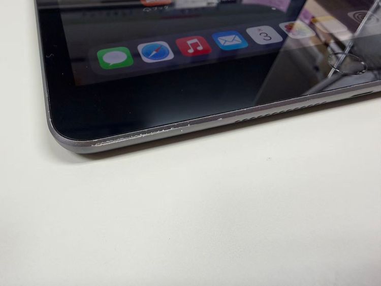 ����87% SIM�ե꡼iPad (��7����) 32GB ���ڡ�������