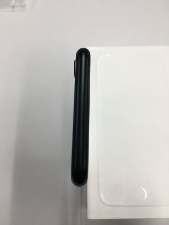 �ڥ�Х���BOX������88�� iPhone SE3 ��3���� 64GB SIM�ե꡼ �ߥåɥʥ���
