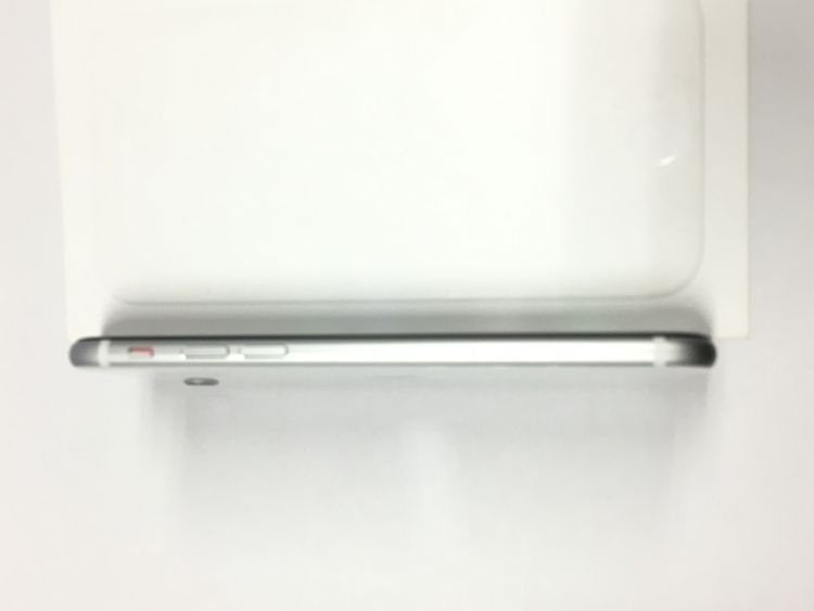 ��ư��ġ�����100��۳������� SIM�ե꡼ iPhone SE ��2���� 64GB