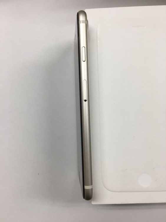 ��ư������ ����100������� iPhone SE ��3���� 64GB �������饤��