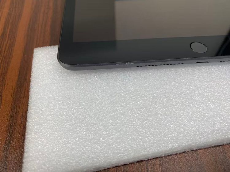 ����100��Apple iPad7 Wi-Fi + Cellular 32GB�����ڡ������쥤