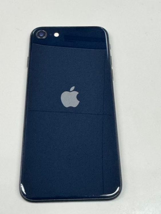 �ڥ�Х���BOX�ۿ���Ʊ���� ����97%SIM�ե꡼iPhone SE(�裳����) 64GB