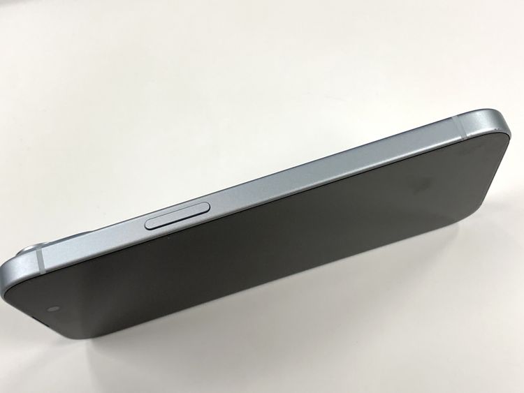 �ڥ�Х���BOX�� ����87%SIM�ե꡼ iPhone15 128GB �֥롼