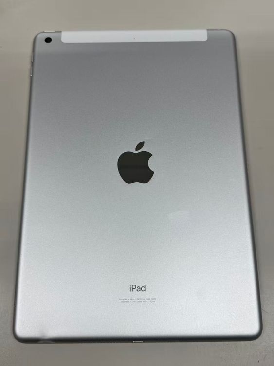 88% SIMե꡼ iPad(8)  Wi-Fi + Cellularǥ 32GB