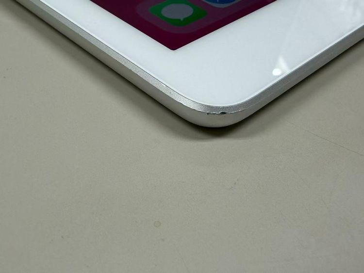 ���ʡ�����91% SIM�ե꡼iPad (��6����) 32GB ����С�