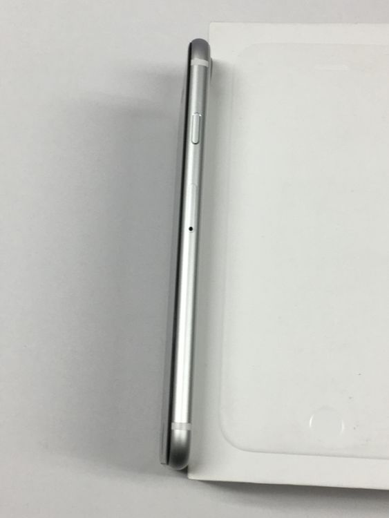 ��ư��ġ�����100��۳���Ķ���� SIM�ե꡼ iPhone SE ��2���� 64GB