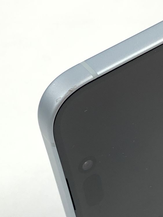 �ڥ�Х���BOX�� ����84%SIM�ե꡼ iPhone15 128GB �֥롼