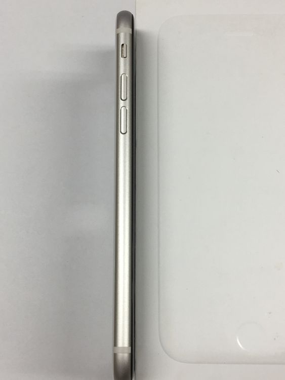 �ڥ�Х���BOX��Ķ���� iPhone SE3 ��3���� 64GB SIM�ե꡼ �������饤��