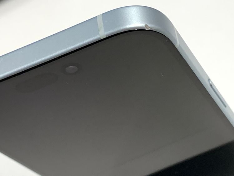 �ڥ�Х���BOX�� ����90%SIM�ե꡼ iPhone15 128GB �֥롼