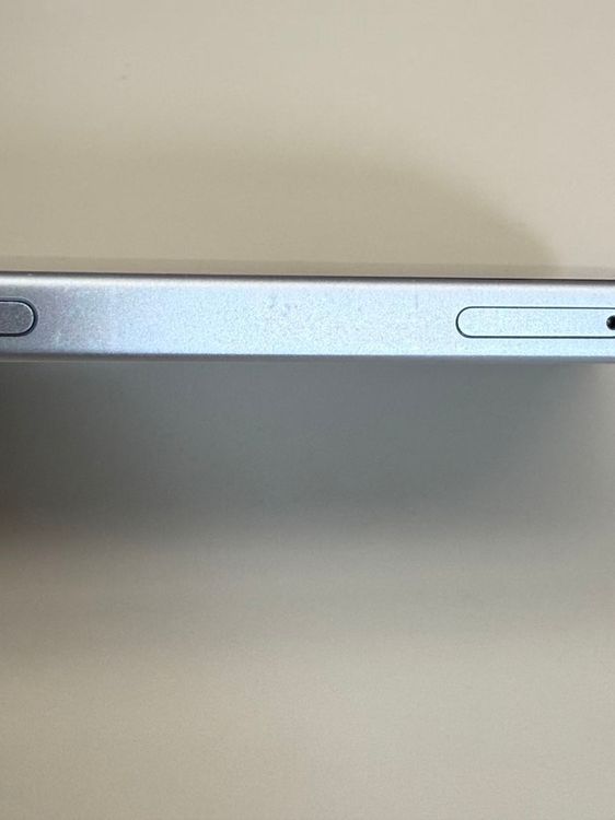 �ڥ�Х���BOX�� ���� ����88%SIM�ե꡼ iPhone15 128GB �֥롼