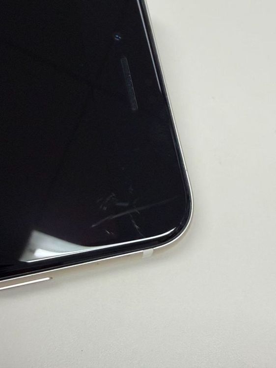 ��ư������ ����100������� iPhone SE ��3���� 64GB �������饤��