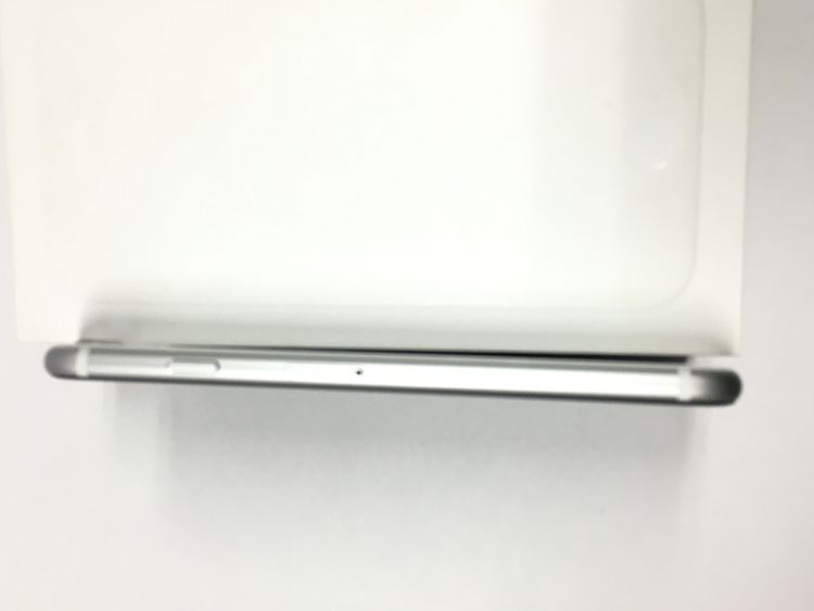 ��ư��ġ�����100��۳������� SIM�ե꡼ iPhone SE ��2���� 64GB