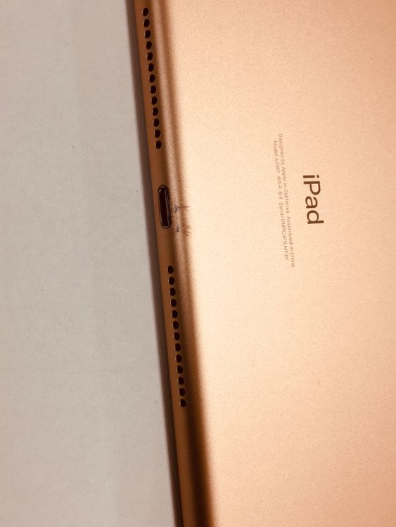 �ڥ�Х���BOX������ ����85�� iPad ��7���� Wi-Fi��ǥ� 128GB �������