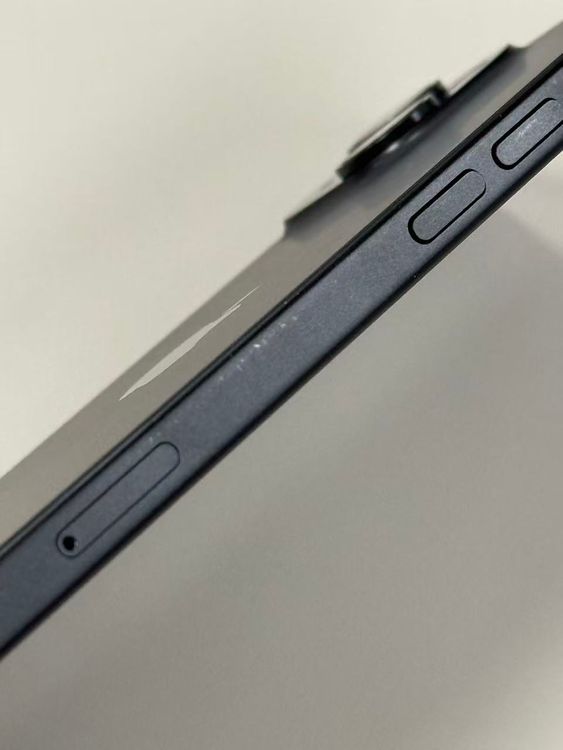 �ڥ�Х���BOX�۶����� ����97%SIM�ե꡼ iPhone15 128GB �֥�å�