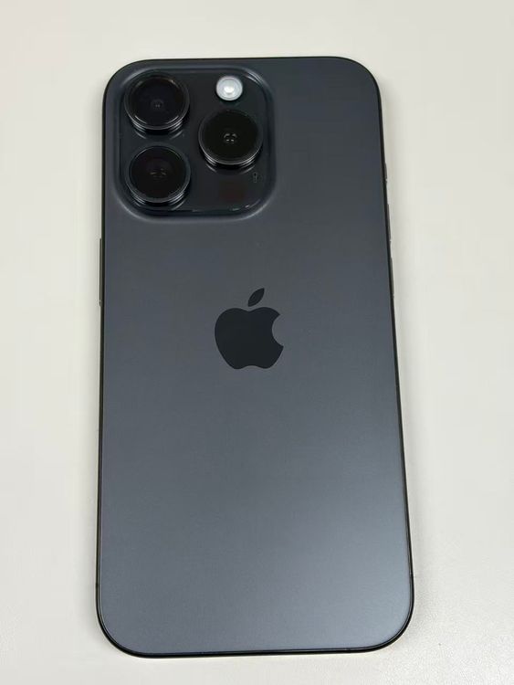 ���� ����88%SIM�ե꡼ iPhone15 Pro 128GB �֥�å������˥���