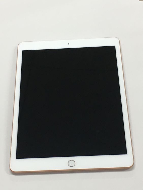 �ڥ�Х���BOX������ ����100��(������39��� SIM�ե꡼ iPad ��7���� 32GB