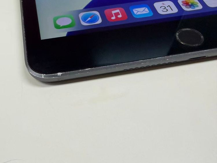 ����85% SIM�ե꡼iPad mini(��5����)  64GB ���ڡ�������