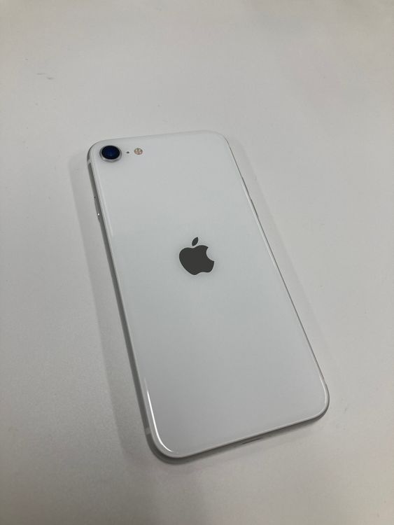 ������ ����88% SIM�ե꡼ iPhoneSE(�裲����) 64GB �ۥ磻��