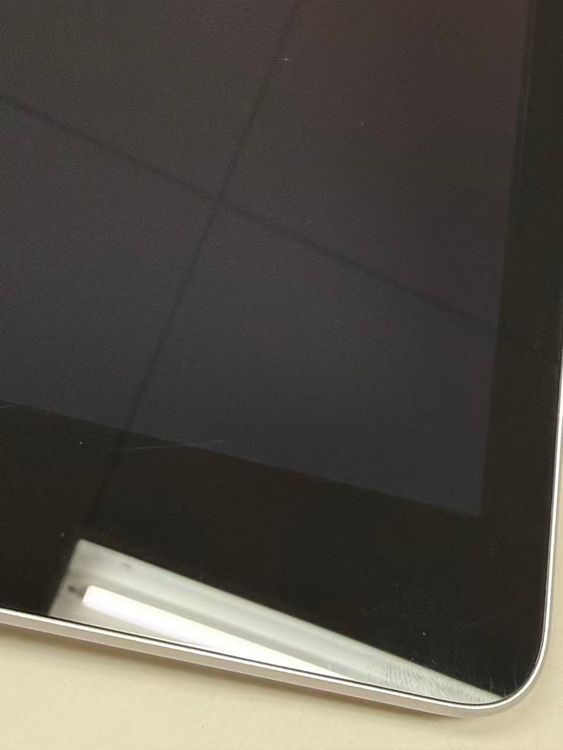 ���� ����100�� SIM�ե꡼ iPad ��9���� 64GB ����С�