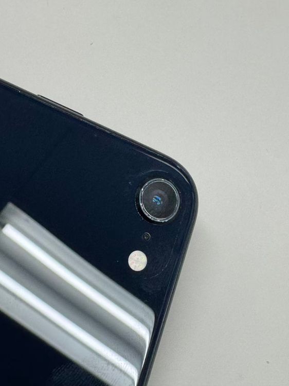 ����84%SIM�ե꡼iPhone SE(�裳����) 64GB �ߥåɥʥ��ȡ���������