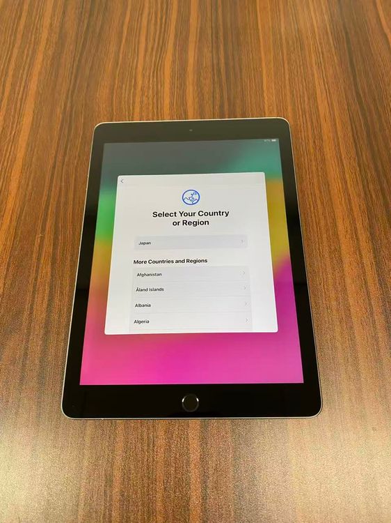 Apple iPad ��6���� Wi-Fi 128GB Space gray �����꽼�Ÿ��԰���