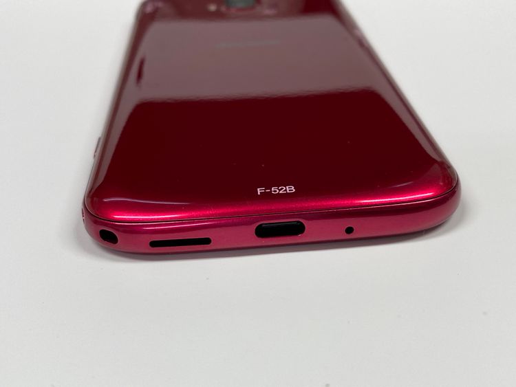 �ڥ�Х���BOX�ۿ���Ʊ�͡� docomo �餯�餯���ޡ��ȥե��� F-52B