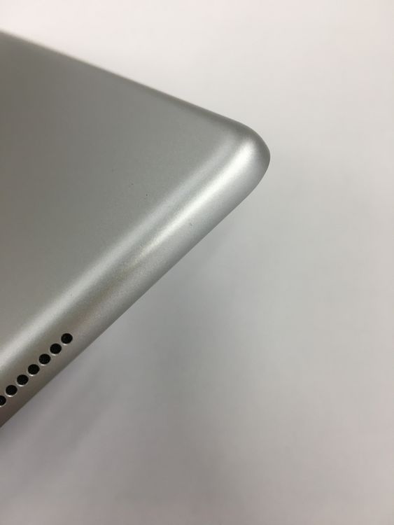 �ڥ�Х���BOX������ ����95% iPad ��9���� 64GB WiFi��ǥ� ����С�